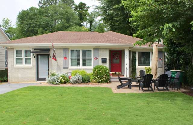 179 O'Farrell Available mid May to late July photos photos