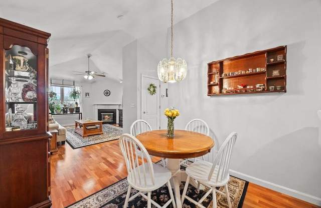 968 Geraldine St Unit 3C Gallery 1