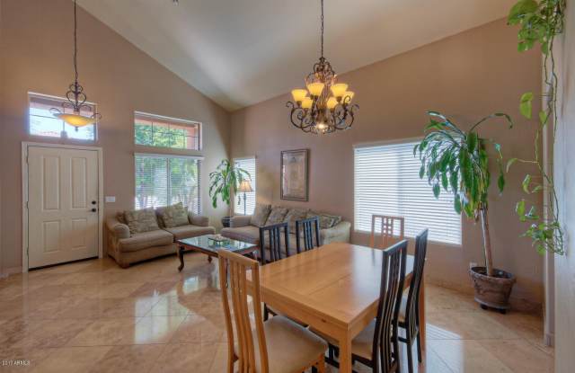 10453 E HILLERY Drive Gallery 3