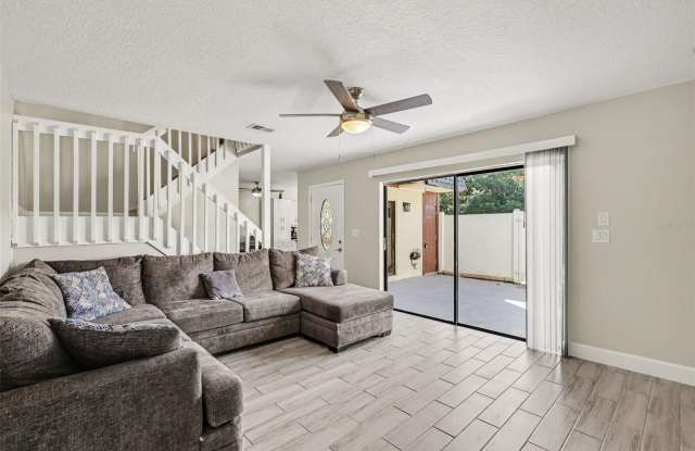 8114 OAK TRACE Way Gallery 3