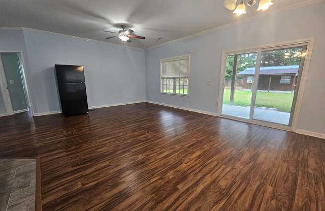 Spacious 4 Bedroom Home in Hampstead Gallery 4