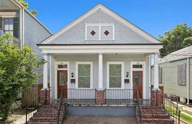 804 AUSTERLITZ Street Gallery 1