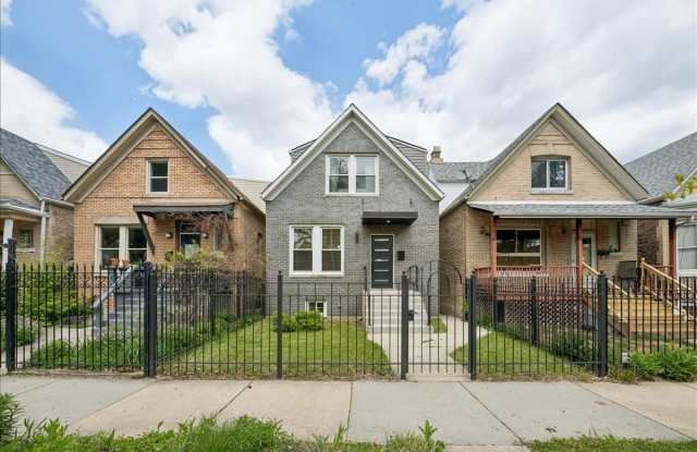 3424 W Beach Avenue photos photos