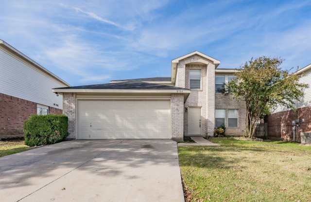 Beautiful 2-Story Home with Primary Suite on Main Level - 8704 Stonebriar Lane, Fort Worth, TX 76123
