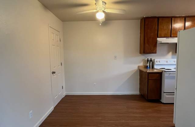 412 2nd Street - B Gallery 3