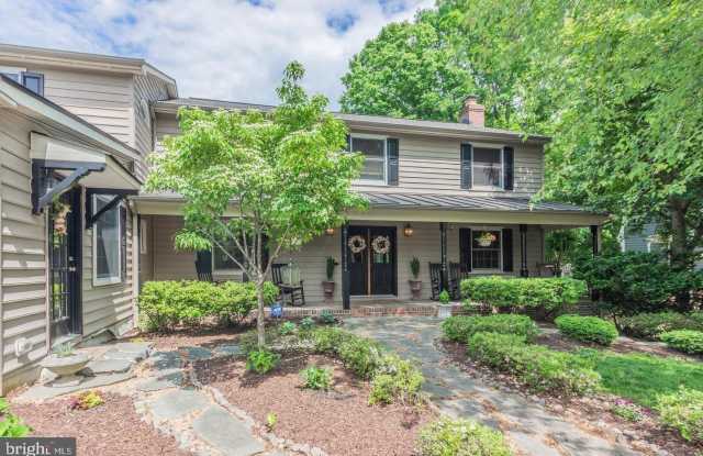 607 LANCASTER Street photos photos