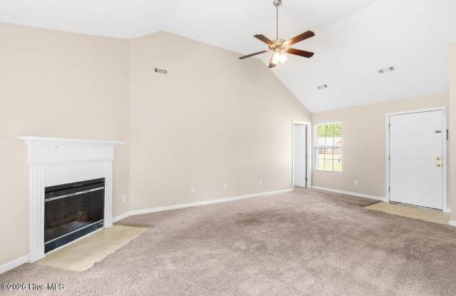 1760 Tamarind Way Gallery 4
