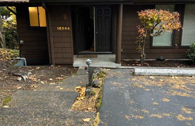 2bd/1.5ba Tukwila Townhome photos photos