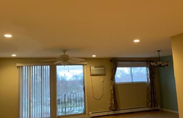 9445 N. KENTON AVE 4TH FLOOR - 9445 Kenton Ave, Skokie, IL 60076
