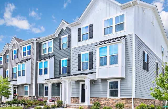 100 Fost Boulevard photos photos