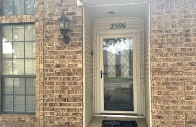 2506 Crestedge Drive Gallery 3