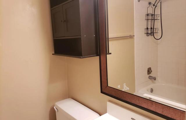 5737 Heritage Hill Court Gallery 1