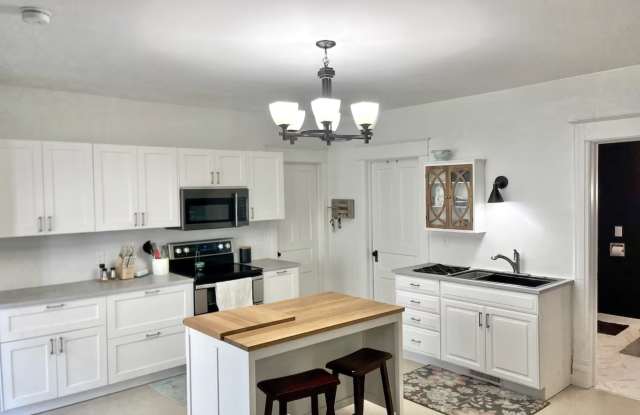 439 West 14th Avenue photos photos
