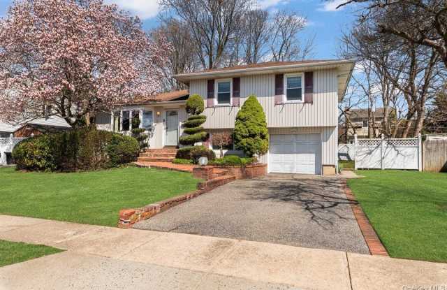 20 Pickwick Drive W photos photos