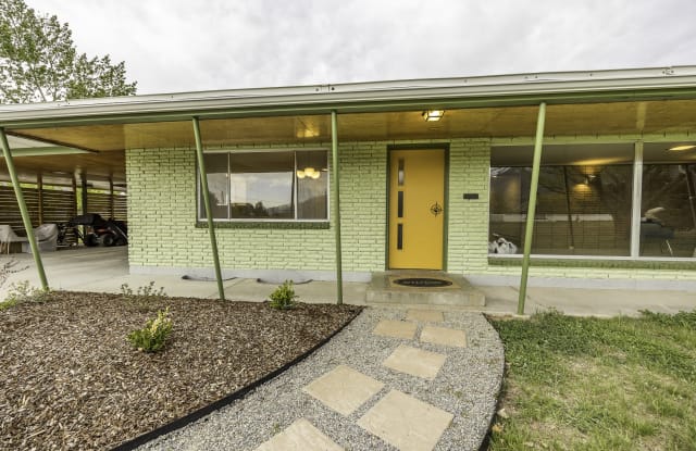1900 N Main - 1900 North Main Street, Mapleton, UT 84664
