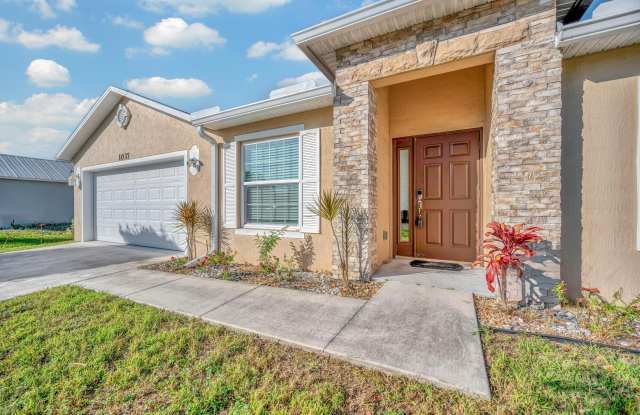 1037 SW Payne Avenue photos photos