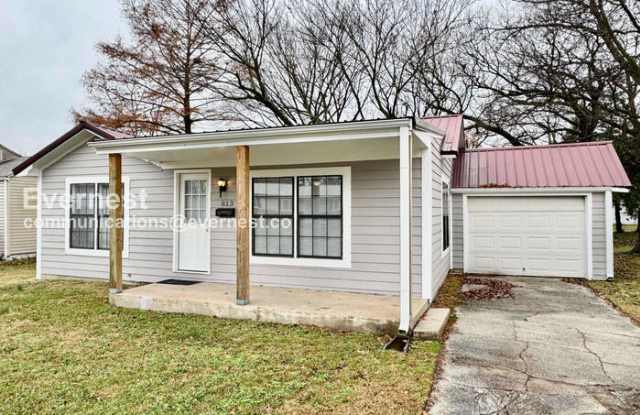 813 J Street Northwest - 813 J Street Northwest, Miami, OK 74354