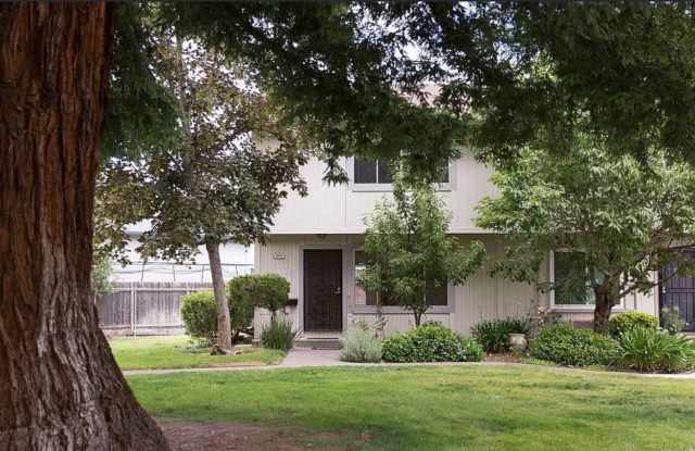 3 bedroom Townhome Gallery 1