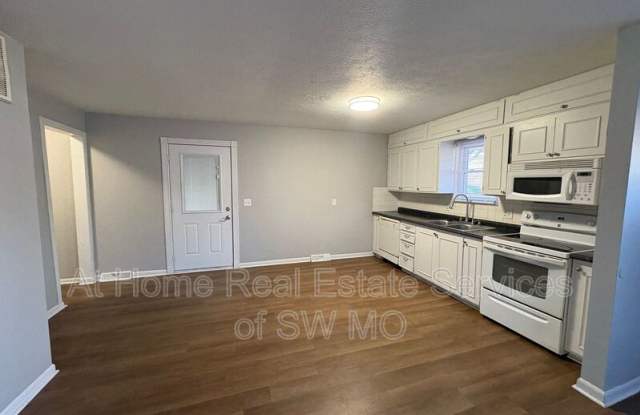 1164 S Hillcrest Ave photos photos