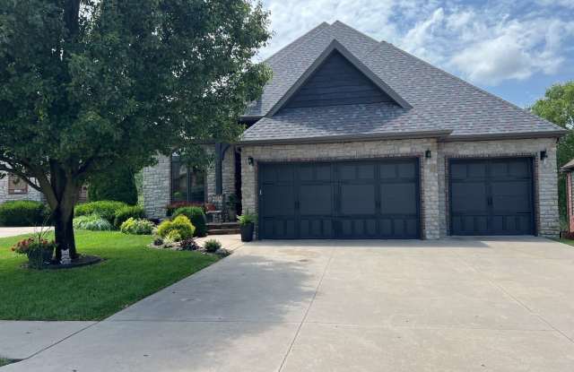 Executive Rental at The Villages at Wicklow, Nixa - 1425 North Wicklow Road, Nixa, MO 65714