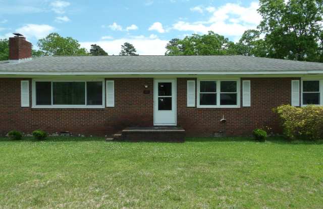 3Bd/2BA Brick Ranch Home photos photos