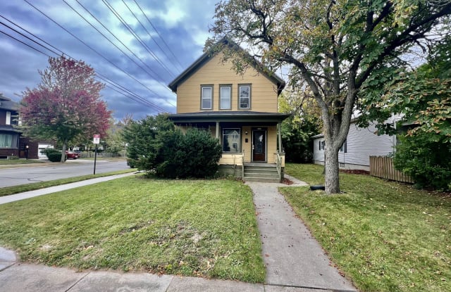 2129 N 8th St. photos photos