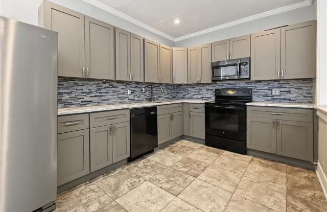 408 ARMADA Road S Gallery 3