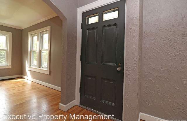 1435 Rose Gallery 2