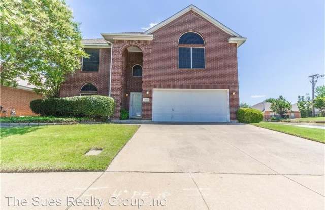 8900 Tyne Tr. - 8900 Tyne Trl, Fort Worth, TX 76118