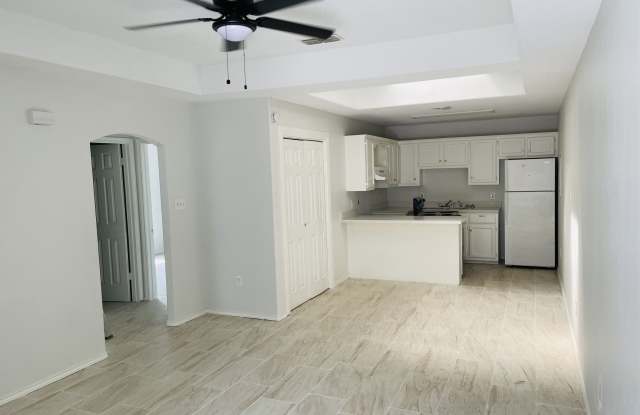 2205 Kimberly Lane - A Gallery 4