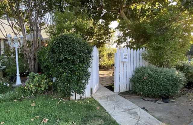 14870 Albers Street photos photos