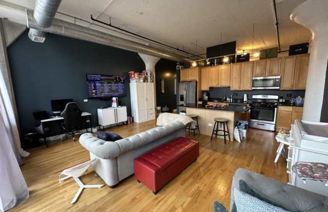 221 East Cullerton S photos photos