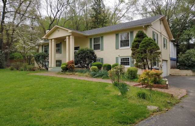 9239 VERNON DRIVE Gallery 2