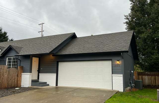 Remodeled 3 Bedroom Home Single Level Home for Lease in Woodland - 1990 Meadowood Loop photos photos