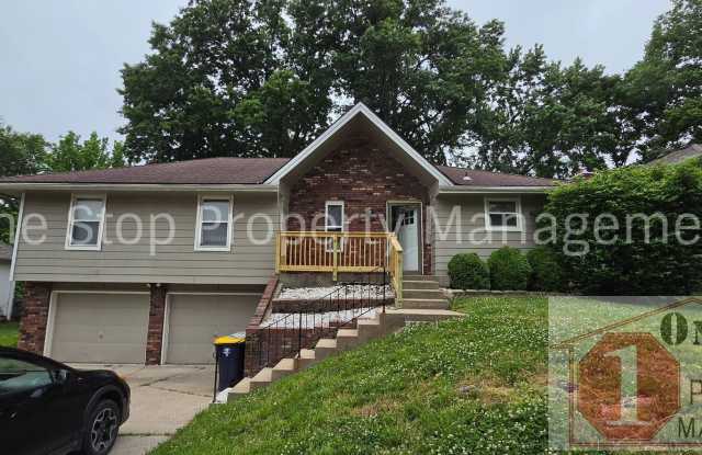 Charming 3 Bedroom, 2 Bathroom, 2 Car Garage Home in Parkville photos photos