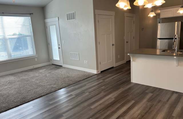 Beautiful 3-Bedroom, 2-Bathroom Condo for Rent in Lehi Gallery 3