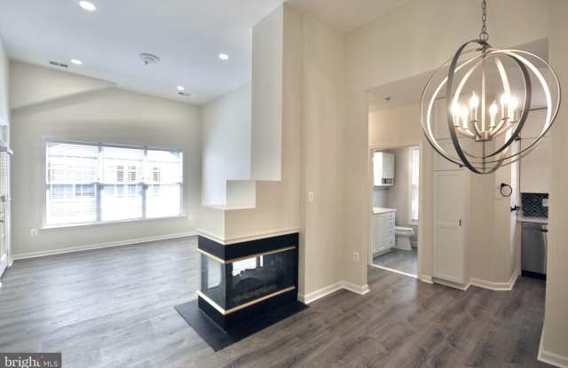 11401 GATE HILL Place Gallery 3