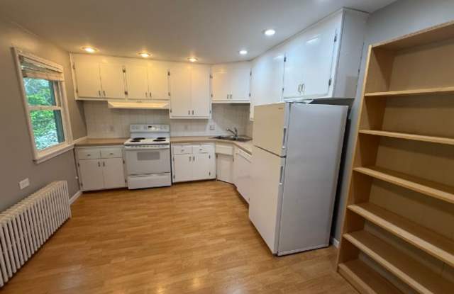 St. Anthony Park ! Rarely Available ! 2 Bedroom Lower Level Duplex photos photos