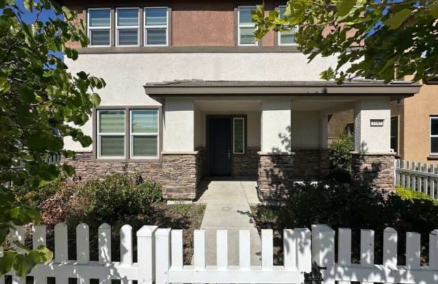 Spacious 5-Bedroom Home in Desirable Mountain House Community photos photos