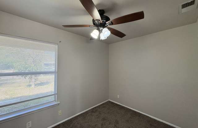 122 Oak Valley Gallery 3