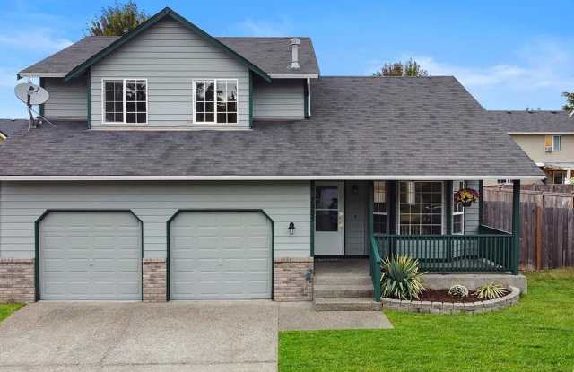 7905 196 Street East photos photos