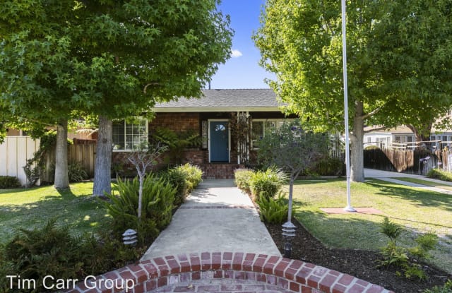 523 Tustin Ave - 523 Tustin Avenue, Newport Beach, CA 92663