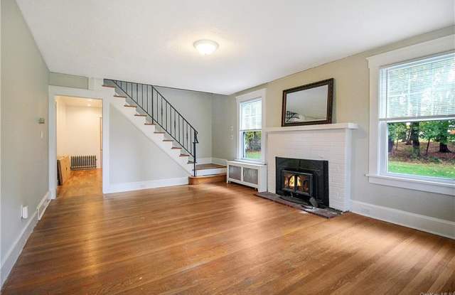 1362 Whitehill Road Gallery 3