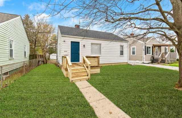 2607 Hiawatha St photos photos