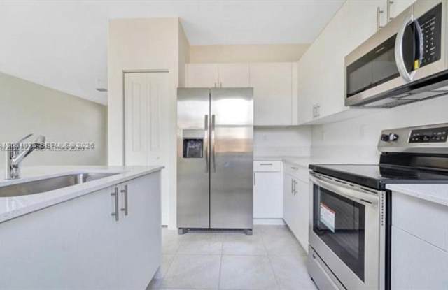 23382 SW 133rd Ct  th 23382, Homestead, FL 33032 photos photos