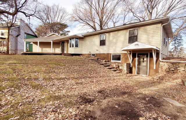 2115 E Old Shakopee Rd - 2115 East Old Shakopee Road, Bloomington, MN 55425