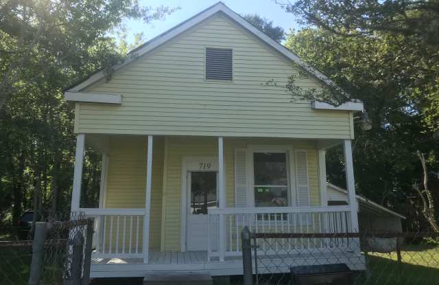 719 N Madison St photos photos