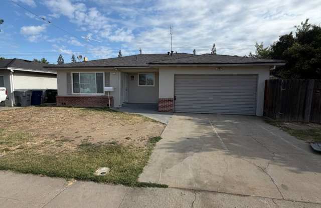 Clovis home for rent. photos photos Clovis home for rent. photos photos