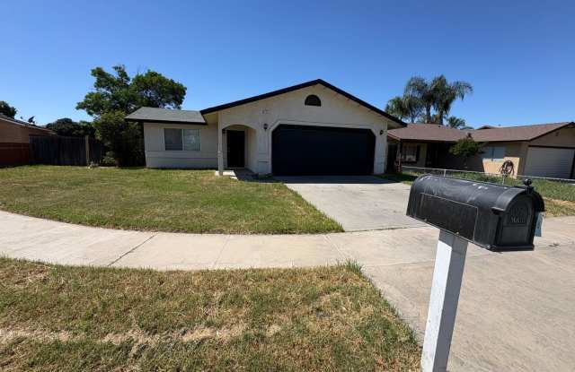 Charming Tulare home available now! photos photos