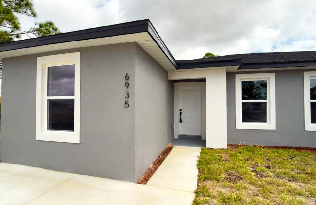 6935 Dickinson Dr photos photos